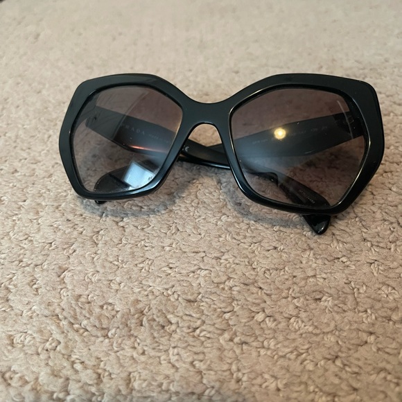 Prada Sunglasses - Picture 4 of 4